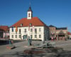 Im Angermünder Rathaus steht ein Wechsel an. Der amtierende Bürgermeister Wolfgang Krakow (SPD) will sich zur Ruhe setzen. Deshalb wird am 10. April gewählt.