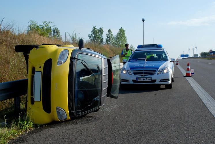 100 Meter über die A11 geschlittert