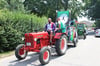 Agrarbetriebe und Sportclubs aus Thomsdorf und Umgebung präsentierten sich auf Traktoren.