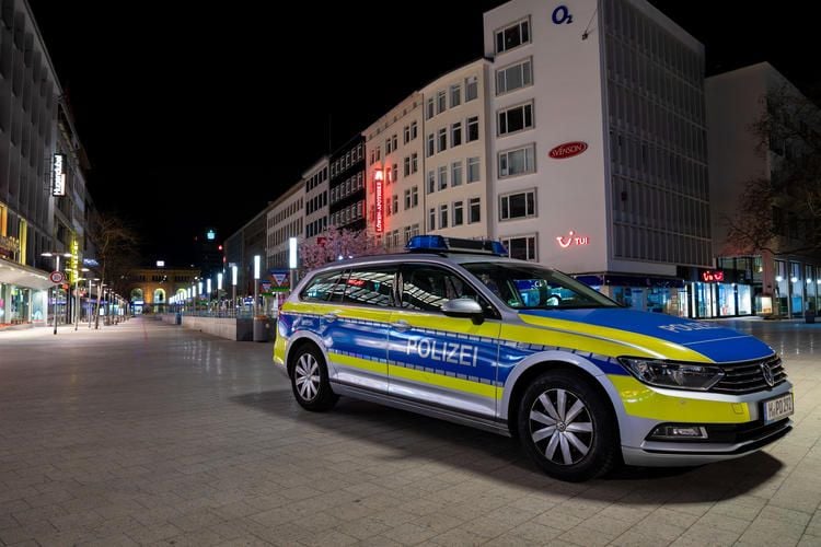 Darf man während der Ausgangssperre zum Partner fahren?