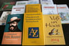 Im Hinstorff-Verlag in Rostock liegt eine Auswahl aus dem niederdeutschen Programm des Verlages auf dem Tisch.