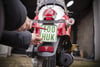 Für Mopeds und Kleinkrafträder ist ein gültiges Versicherungskennzeichen vorgeschrieben.