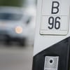 B96 nach Rügen: Auto überschlägt sich mehrfach