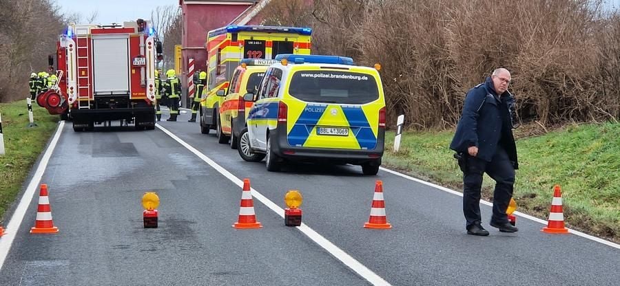 B198 Nach Schwerem Unfall Voll Gesperrt