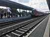 Am Neubrandenburger Bahnhof sollen mehr Züge halten – das sieht der neue Verkehrsvertrag vor, der allerdings erst im Jahr 2026 greift.