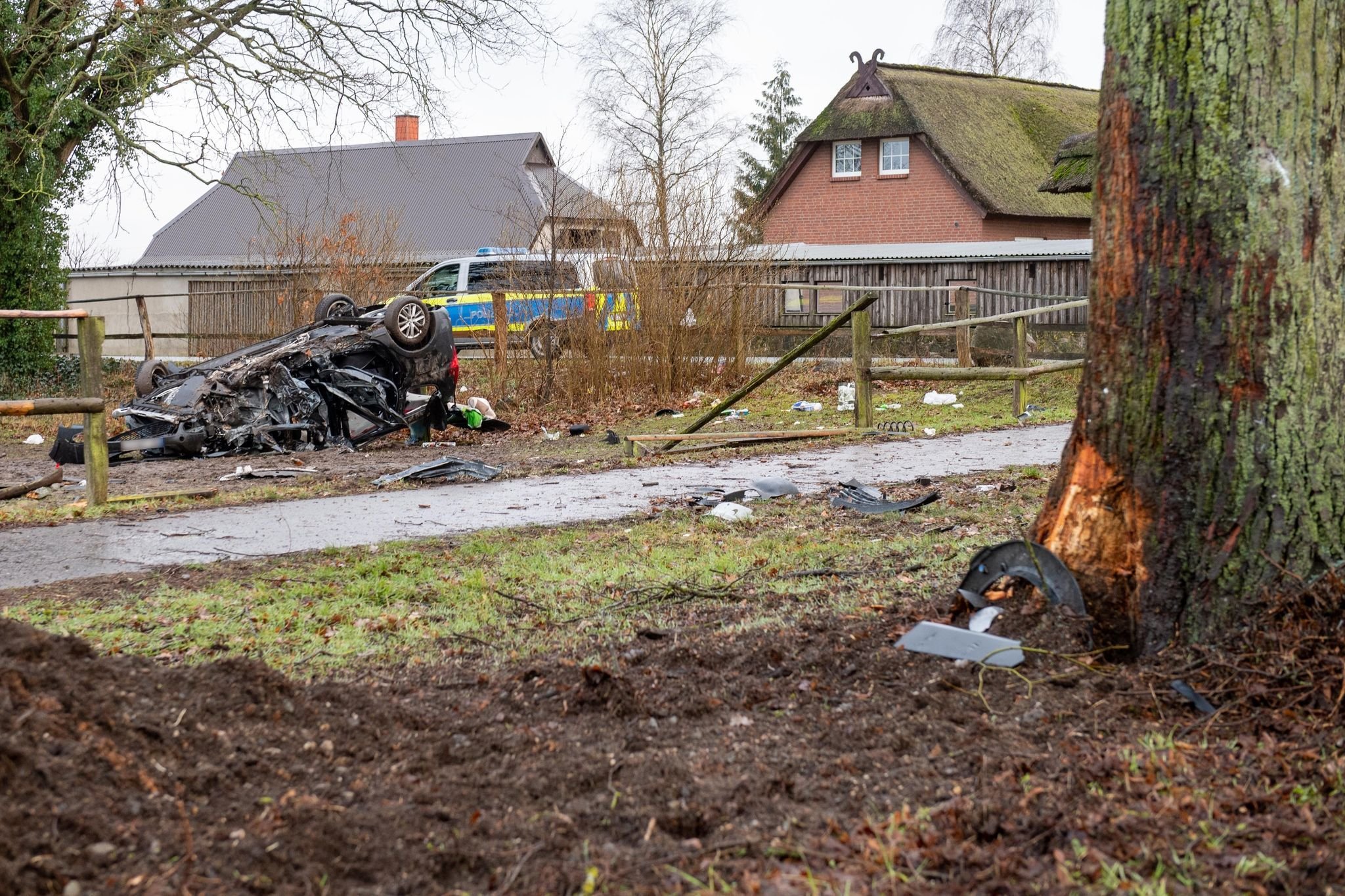 Unfall Mit Drei Toten Und Zwei Verletzten: Ursache Unklar