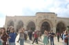Etwa 5000 Betende passen in die berühmte Al-Aqsa-Moschee auf dem Tempelberg von Jerusalem.