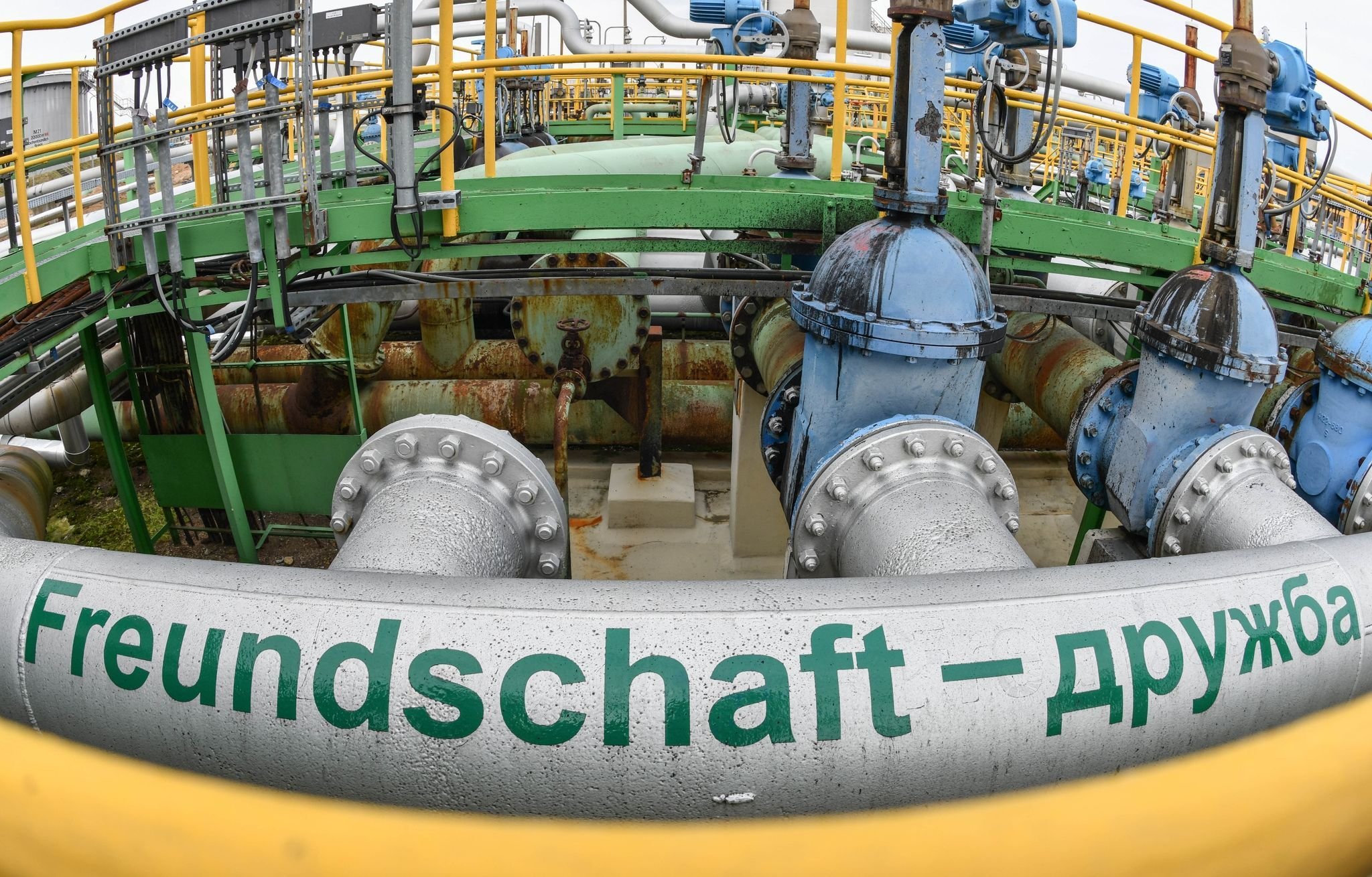 PCK Schwedt – Czy Polska chce zablokować dostawy ropy z Kazachstanu?