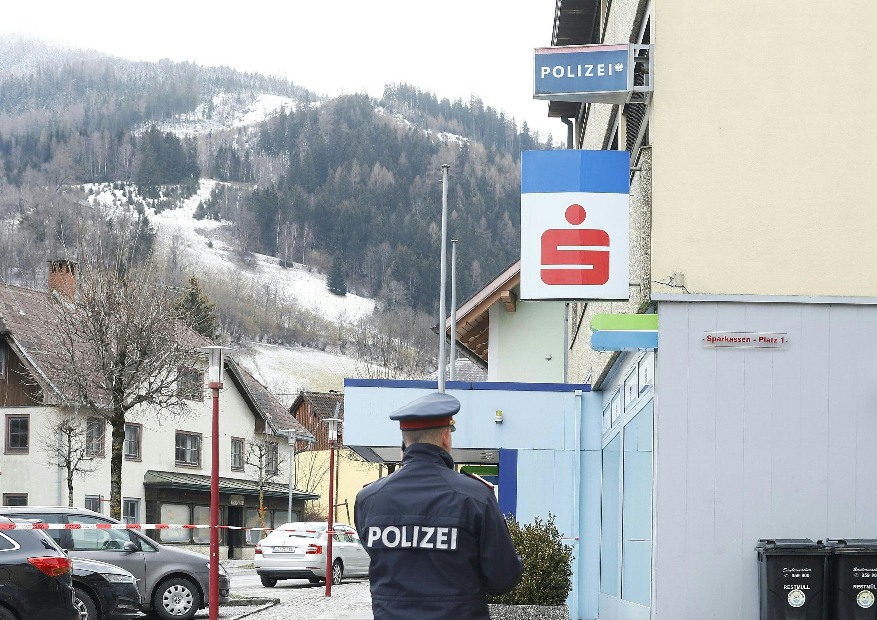 Österreicher Polizist Erschießt Seinen Kollegen 3797