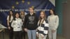 Vereint auf der Europawoche: Sarah aus Altentreptow, Tea aus Griechenland, die polnische Leherin Barbara Borucka mit ihrem Schüler Juliusz sowie Paula und Noa aus Spanien.