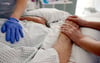 Die falsche Rechnung versetzte die 88-Jährige so sehr in Aufregung, dass sie nun im Krankenhaus von Sanremo auf der Intensivstation liegt.