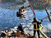 Die Feuerwehren in der Gemeinde Feldberger Seenlandschaft waren im vergangenen Frühjahr fast zwei Wochen damit beschäftigt, das in den Schmalen Luzin gebrachte Öl zu beseitigen. Der Verursacher der Umweltverschmutzung ist bis heute nicht ermittelt.