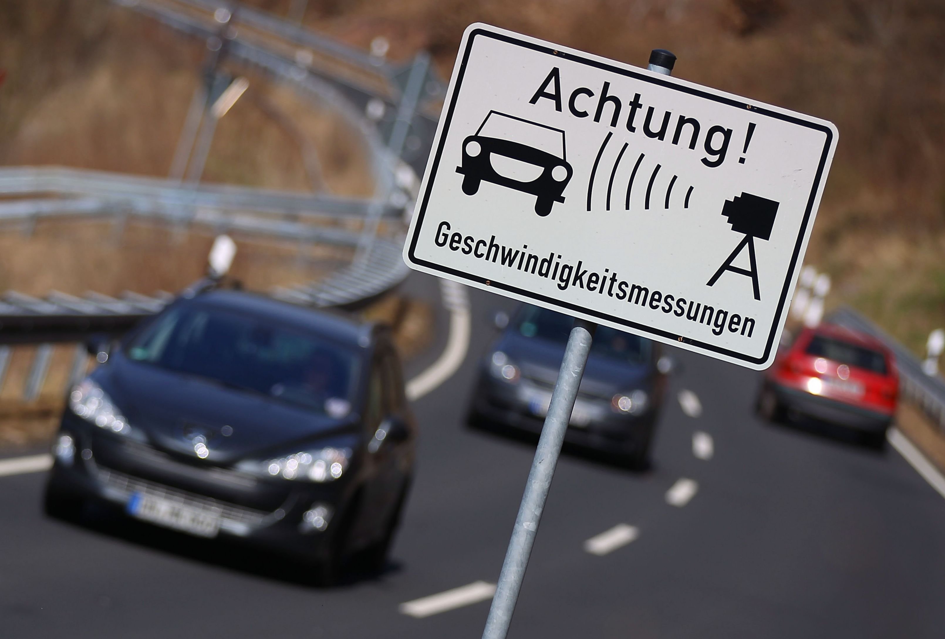 ▷ Neuer Tunnel zur Insel Usedom – Autofahrer wenden mitten im Verkehr
