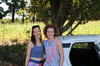 Hat nach überstandener Herzmuskelentzündung wieder allen Grund, zu lächeln: Alina Reh im Trainingscamp in Südafrika im März 2023 mit Leichtathetin Hannah Klein (links).