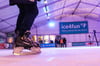 Am Sonntag haben ältere Eisläufer ab 60 Jahren im Eiszelt auf dem Neubrandenburger Marktplatz von 9 bis 10 Uhr die Eisfläche für sich ganz allein.