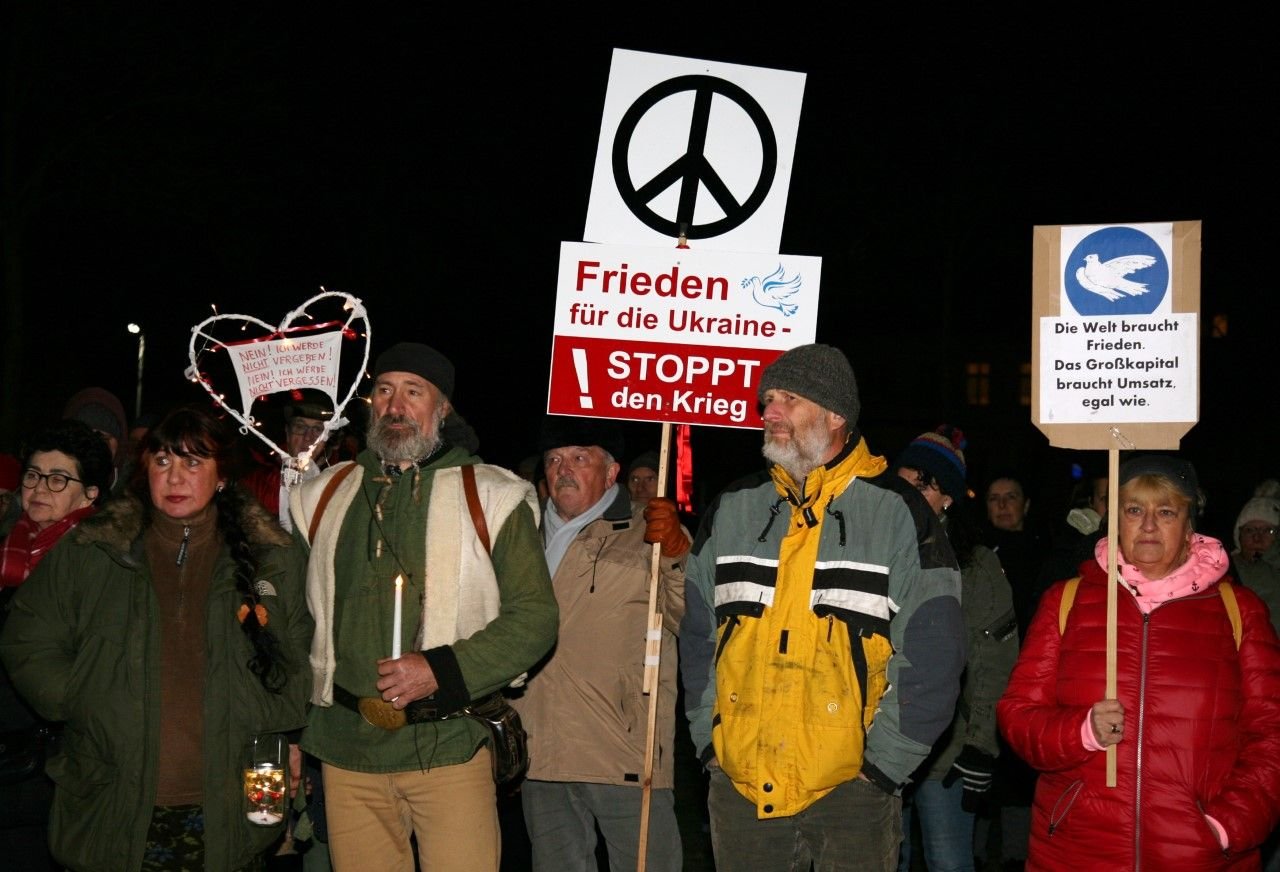 Schilderdemo: Frieden Schaffen Ohne Waffen