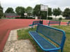 Der Basketball-Platz auf dem Gelände der Regionalen Schule Ueckermünde ist zu einem beliebten Treffpunkt für Jugendliche geworden. Für die Stadt ist das aber Hausfriedensbruch. 