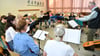 Das Mandolinenorchester probt immer mittwochs um 19.30 Uhr in der alten Schule in Löcknitz.