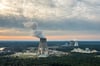 Nach der Abschaltung des Atomkraftwerks Emsland im niedersächsischen Lingen am 15. April 2023 rechnet der Betreiber RWE mit einer 14 Jahre dauernden ersten Rückbauphase einschließlich Nachbetrieb. 