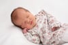 Fünf Babys wurden in der Asklepios Klinik Pasewalk geboren: So auch die schmucke Ida-Elise aus Prenzlau, die lieber noch eine Runde schlummert.&nbsp;