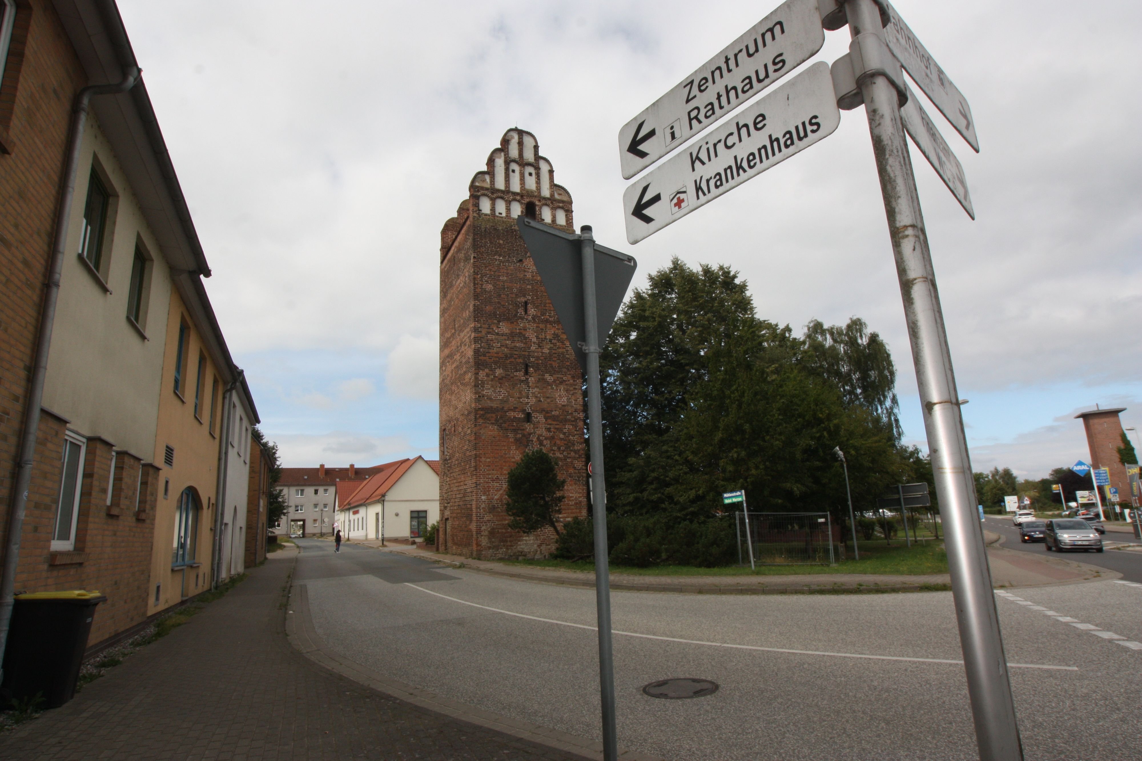 Malchin gräbt letzte marode InnenstadtStraße auf