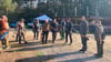 ersammlung zum Start: 95 Bogenschützen nahmen am Luzin-Parcour teil.