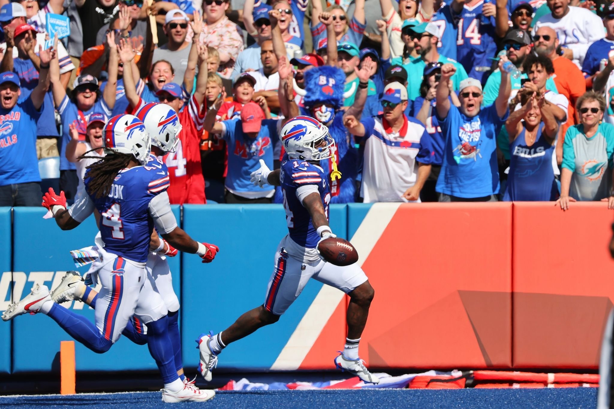 Bills gewinnen wichtiges NFLDuell mit Dolphins