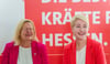 Gemeinsam lachen können sie, aber auch über Personalspekulationen? Bundesinnenministerin Nancy Faeser (links) und MV-Ministerpräsidentin Manuela Schwesig (beide SPD) bei einem Auftritt im hessischen Wahlkampf.