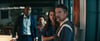 Amanda (Julia Roberts) und Clay (Ethan Hawke) wollen in einer Luxusvilla in Long Island die Welt hinter sich lassen. Da steht plötzlich G.H. (Mahershala Ali) mit seiner Tochter Ruth (Myha’la) vor der Tür.