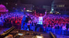 Im Jubiläumsjahr feierten 100.000 Menschen mit den Neubrandenburgern. Hier sorgte das DJ-Duo Stereoact aus dem Erzgebirge beim Vier-Tore-Fest für ausgelassene Stimmung.