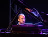 Schwesig und Pianist Levit bei Konzert gegen Antisemitismus