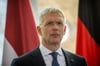 Lettlands Außenminister tritt wegen Flugaffäre zurück