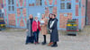 Präsentieren gemeinsam die Laienkunstausstellung: Juliane Hinz (v.l.), Gudrun Schröder und Katja Berger für den Landkreis, Madleen Hoffmeister für die Galerie Wollhalle und Anett Grabbe für die Stadt Güstrow.