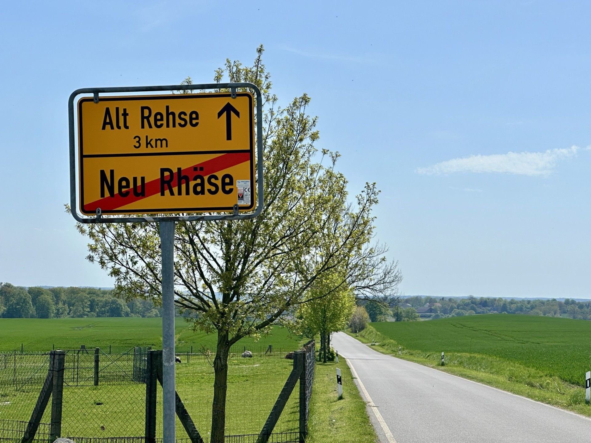 Autos dürfen bald nicht mehr zwischen Alt Rehse und Neu Rähse fahren