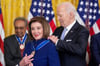Biden verleiht US-Freiheitsmedaille an prominente Demokraten