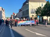 "Demmin bleibt bunt": Mehr als 600 Gegendemonstranten beteiligten sich am traditionellen Stadtspaziergang.