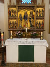 Der Altar in der Dorfkirche Peckatel