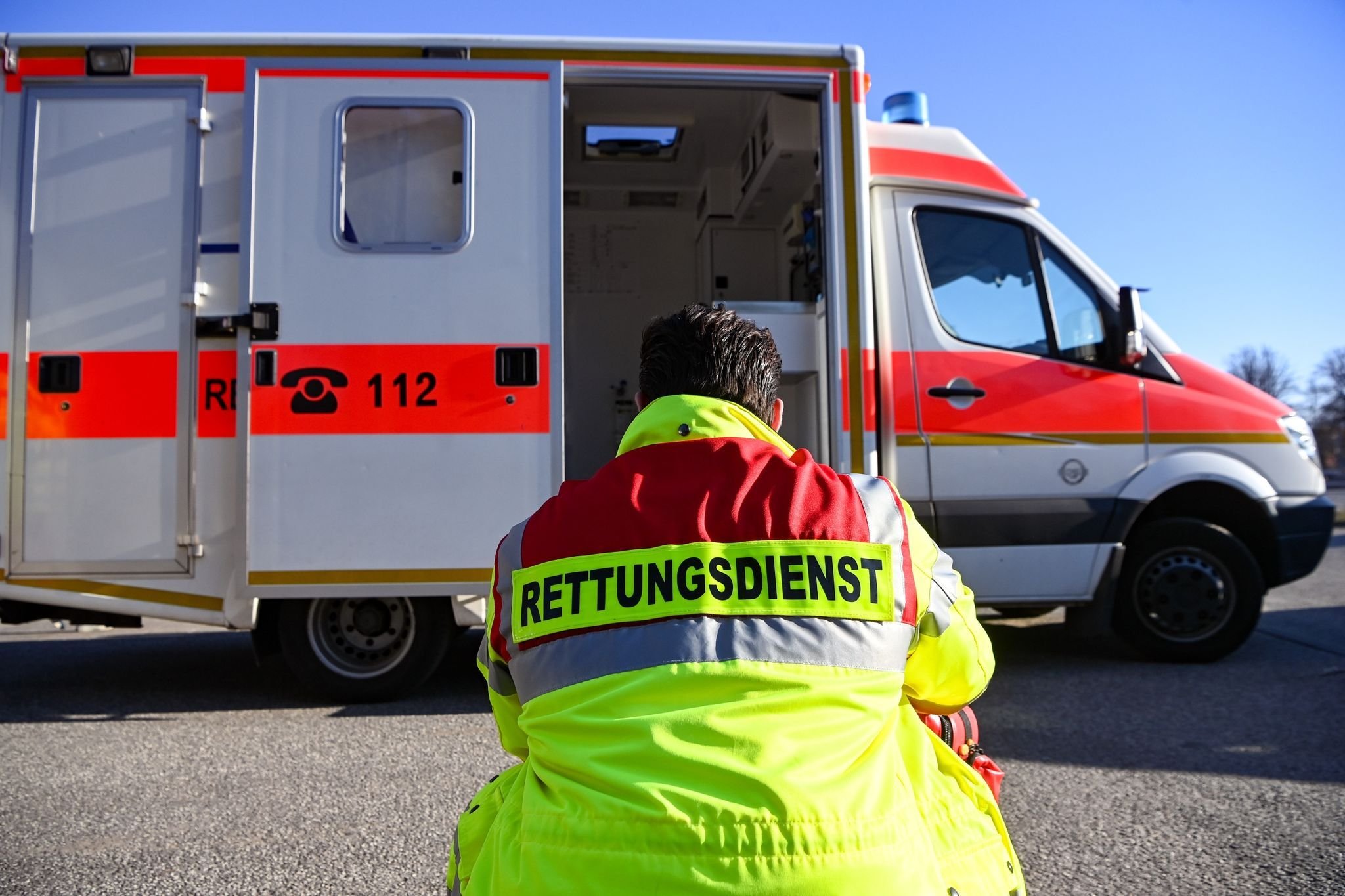 Radfahrer Nach Unfall Mit Fahrerflucht In Lebensgefahr