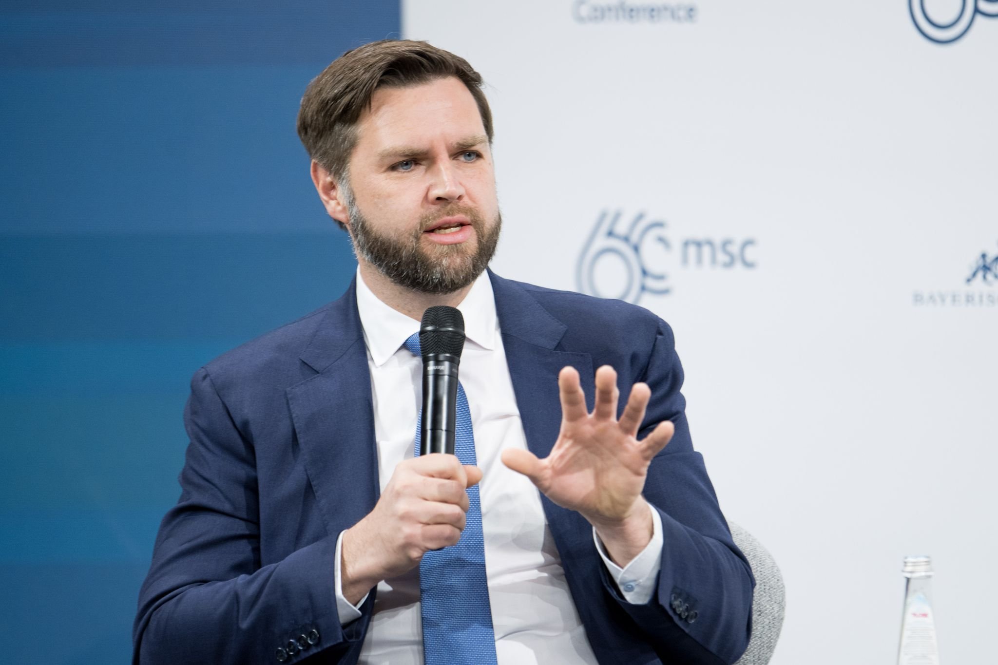 Trump Sieht Vizepräsident Jd Vance Als Möglichen Nachfolger Alles Was Sie Wissen Müssen - e64dob9