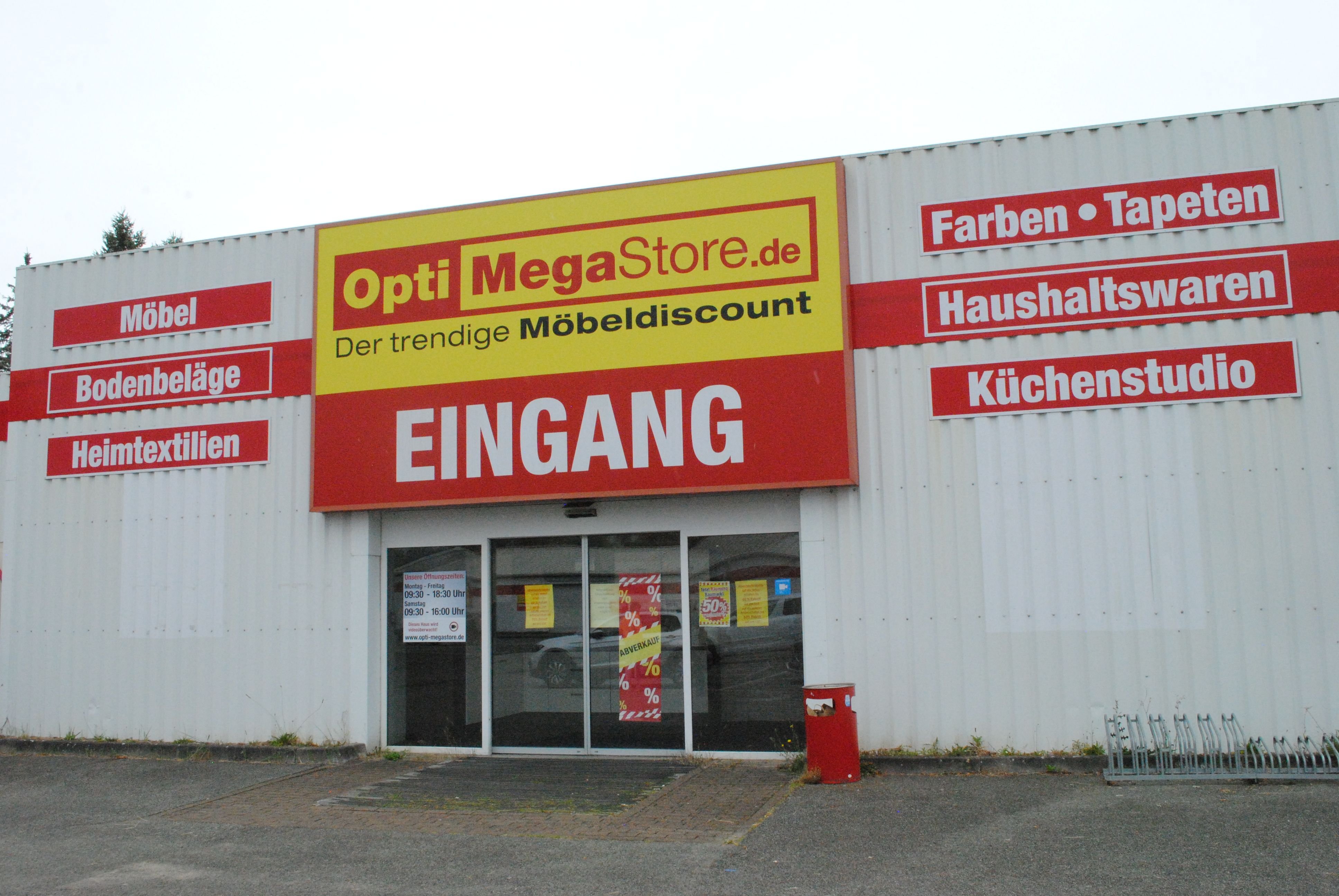 OptiWohnwelt ist insolvent Megastore in Schwerin schließt