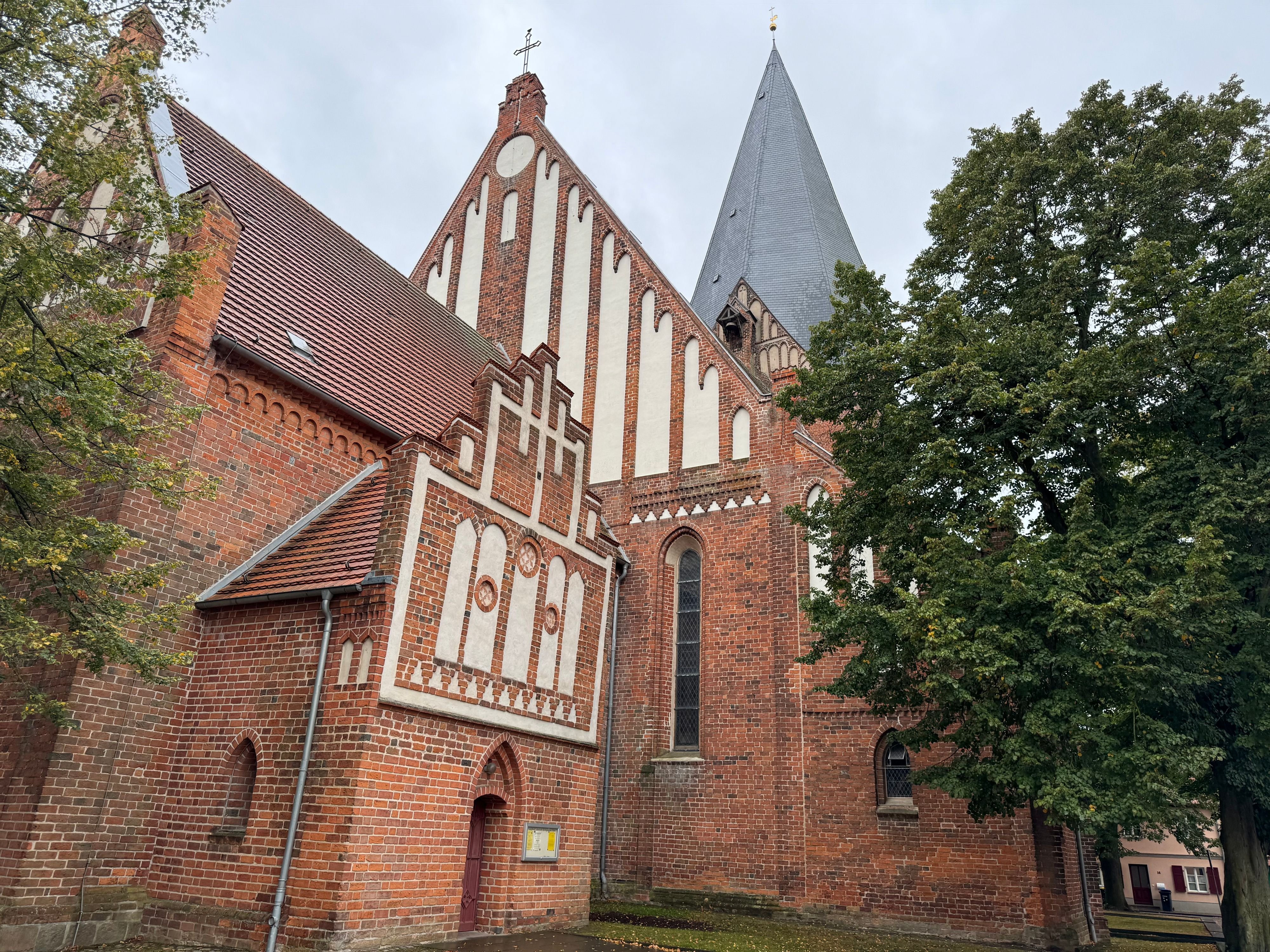 Bestätigt! Glockenstuhl von St. Nikolai in Röbel ist der älteste im Land