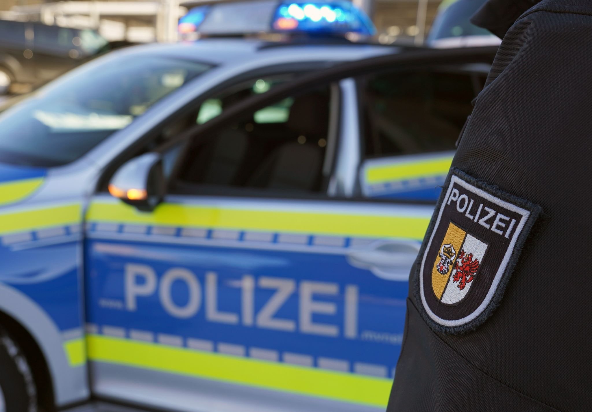 Tödlicher Unfall Dreiste Betrüger Seniorin Verliert 45000 Euro Die Unglaubliche Kaution Masche - 5r81c95
