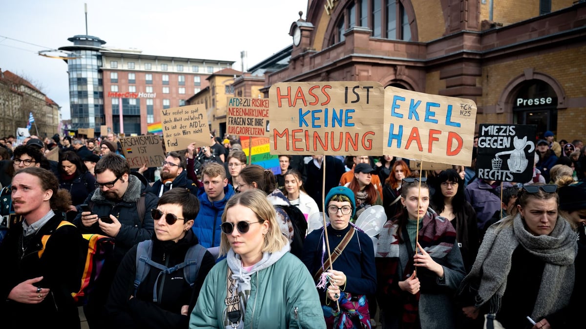 Darum wähle ich jetzt AfD: Eine Flüchtlingshelferin packt aus Darum wähle ich jetzt AfD: Eine Flüchtlingshelferin packt aus