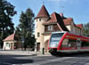 Das denkmalgeschützte Empfangsgebäude am Bahn-Haltepunkt Rheinsberger Tor stammt vom Anfang des 20. Jahrhunderts.